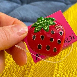 Brand New BETSEY JOHNSON BJ Strawberry Ring Sz 7